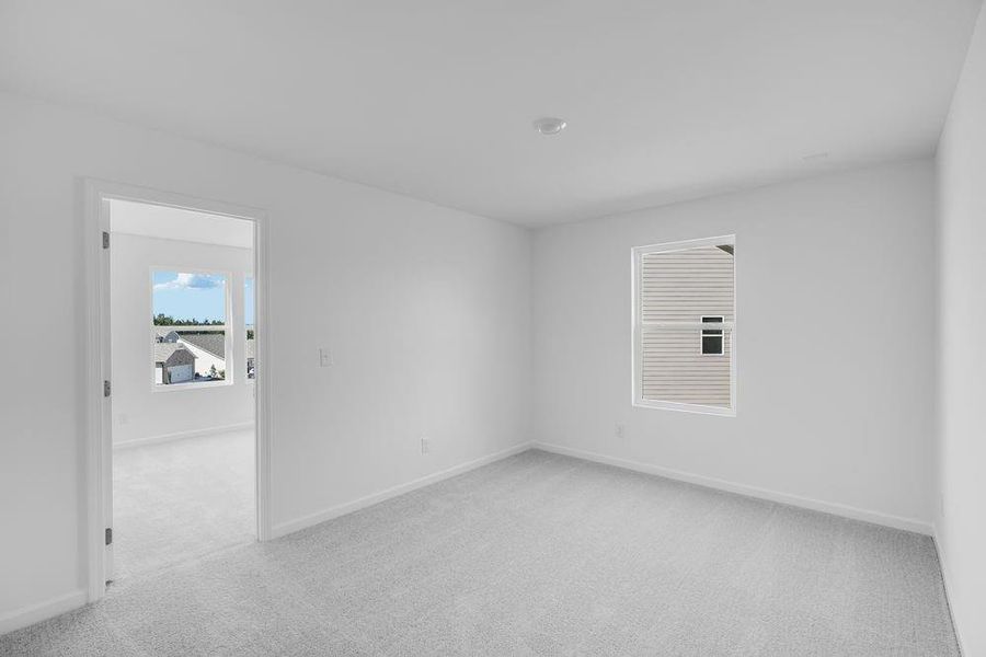 Spacious, unfurnished interior of a new home in Heritage River, Euharlee (Image 16).
