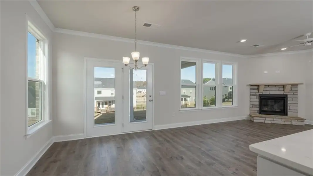 Spacious, unfurnished interior of a new home in Westland, Bogart (Image 17).