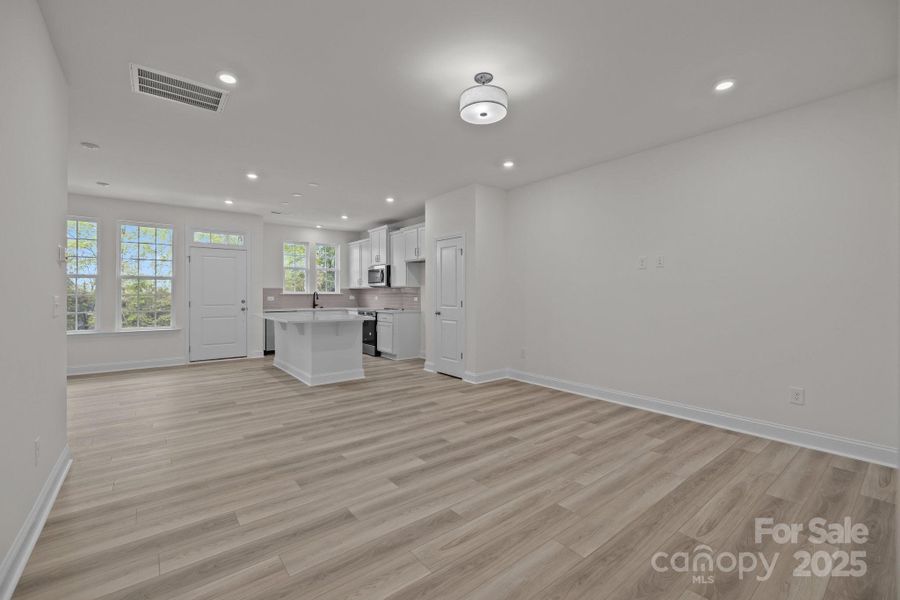 Spacious, unfurnished interior of a new home in Greenway Overlook, Charlotte (Image 18). Spacious, unfurnished interior of a new home in Greenway Overlook, Charlotte (Image 18).