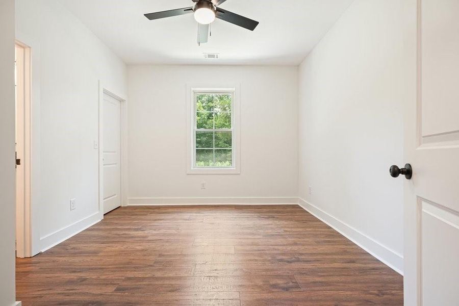 Spacious, unfurnished interior of a new home in , Talking Rock (Image 53). Spacious, unfurnished interior of a new home in , Talking Rock (Image 53).