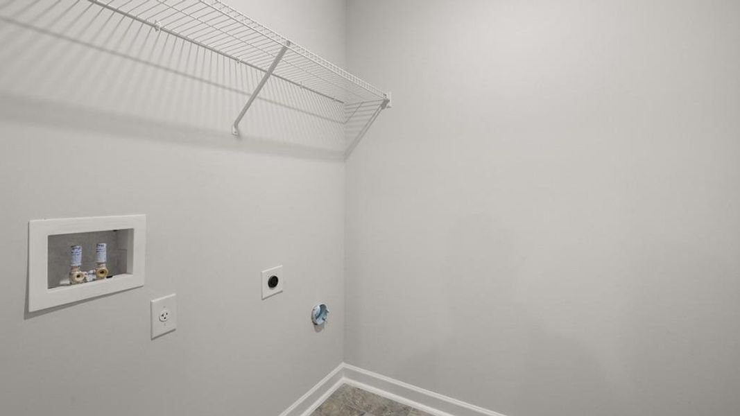 Spacious, unfurnished interior of a new home in Thompson Ridge, Dallas (Image 32). Spacious, unfurnished interior of a new home in Thompson Ridge, Dallas (Image 32).