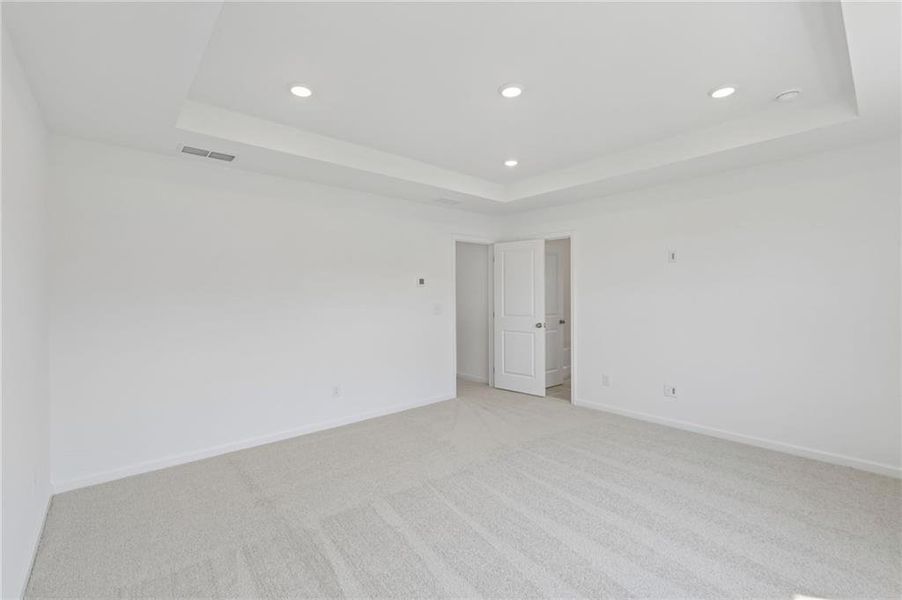 Spacious, unfurnished interior of a new home in Windance Lake, Loganville (Image 27).