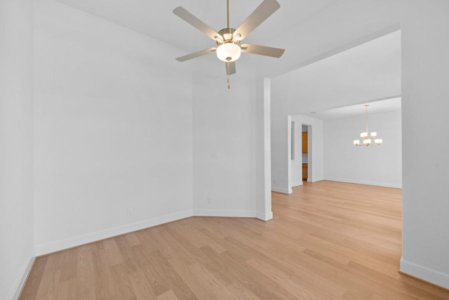Spacious, unfurnished interior of a new home in Harvest Green, Richmond (Image 20).