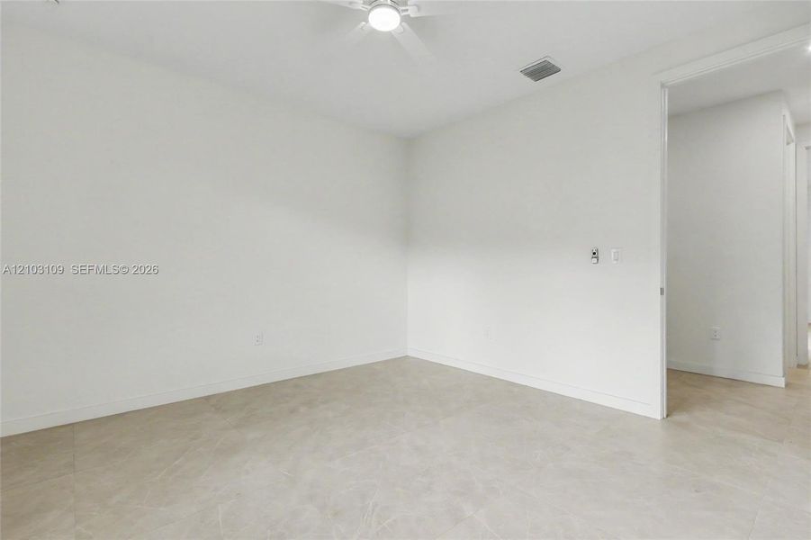 Spacious, unfurnished interior of a new home in , Oakland Park (Image 13). Spacious, unfurnished interior of a new home in , Oakland Park (Image 13).