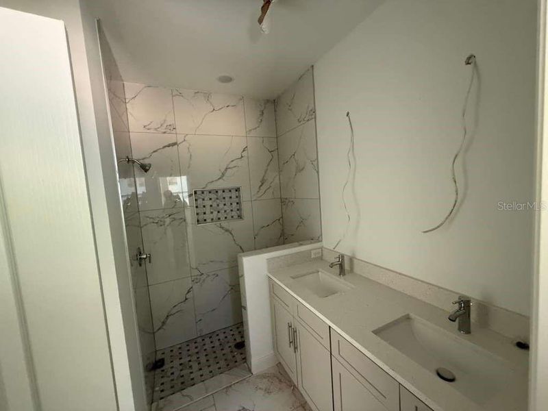 Image 20 of a home in .