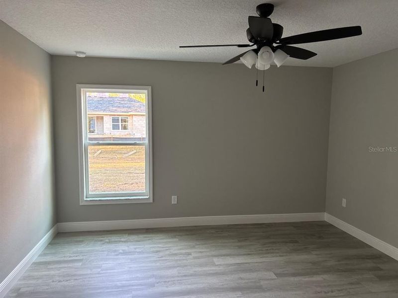 Spacious, unfurnished interior of a new home in , Citrus Springs (Image 14).