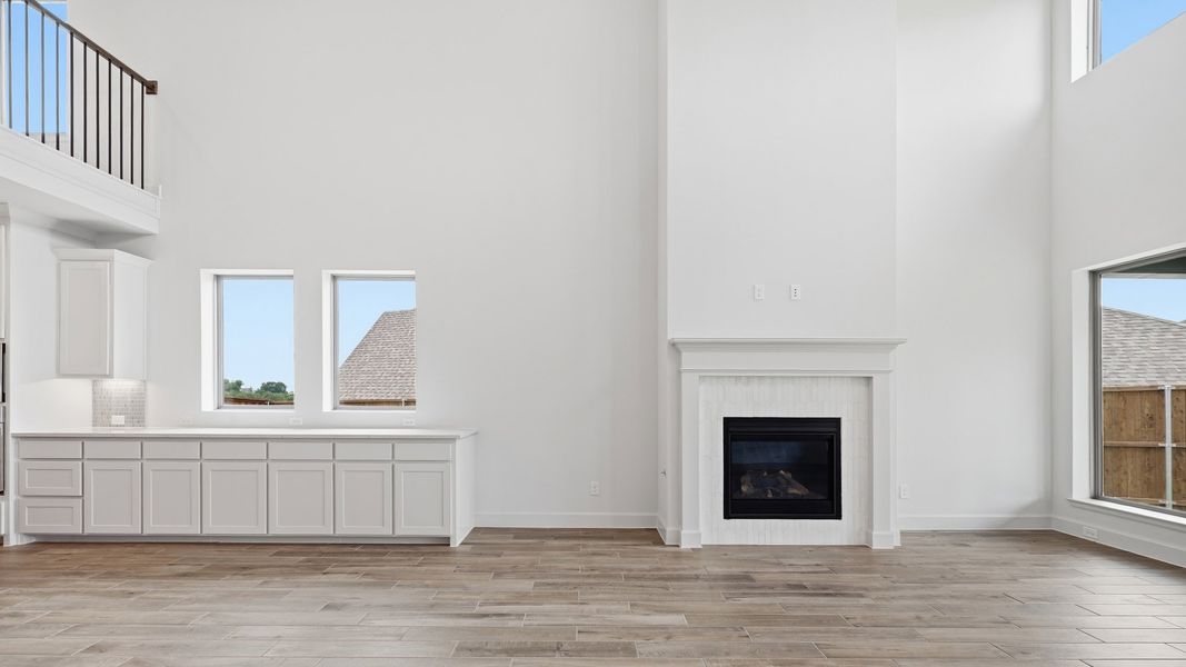 Spacious, unfurnished interior of a new home in The Heights at Uptown Celina, Celina (Image 19).
