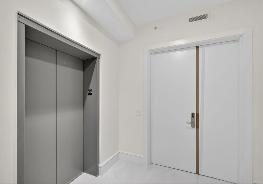 Spacious, unfurnished interior of a new home in , Lake Park (Image 25).