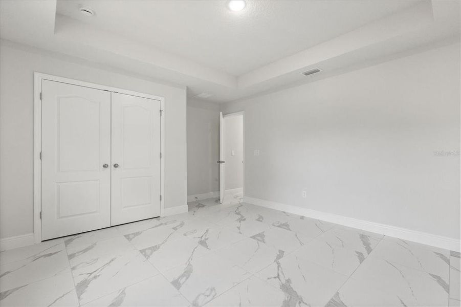 Spacious, unfurnished interior of a new home in , Kissimmee (Image 11).