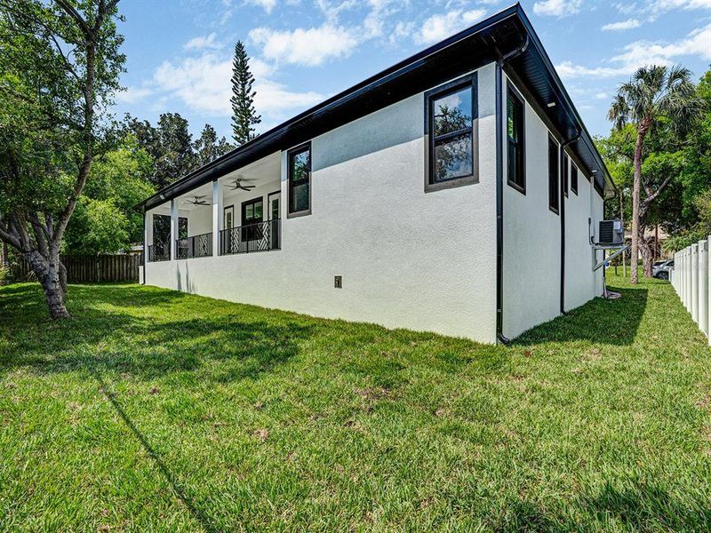 Exterior details and patio area of a home in , Safety Harbor (Image 28).