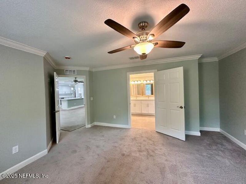 Spacious, unfurnished interior of a new home in , Jacksonville (Image 32).