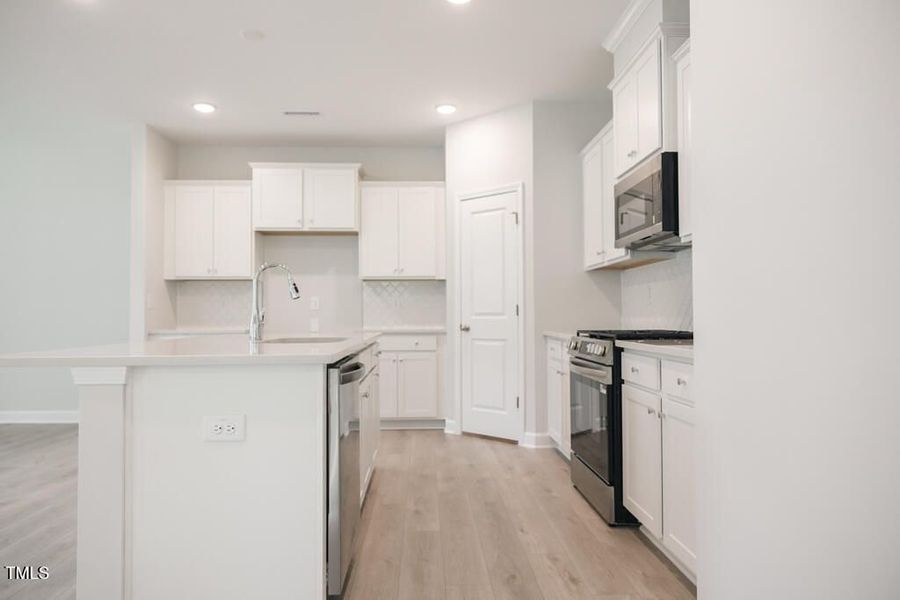 Furnished interior view inside a new home in Gregory Village, Lillington (Image 75).