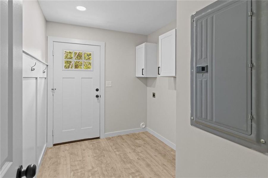 Spacious, unfurnished interior of a new home in , Summerville (Image 7).