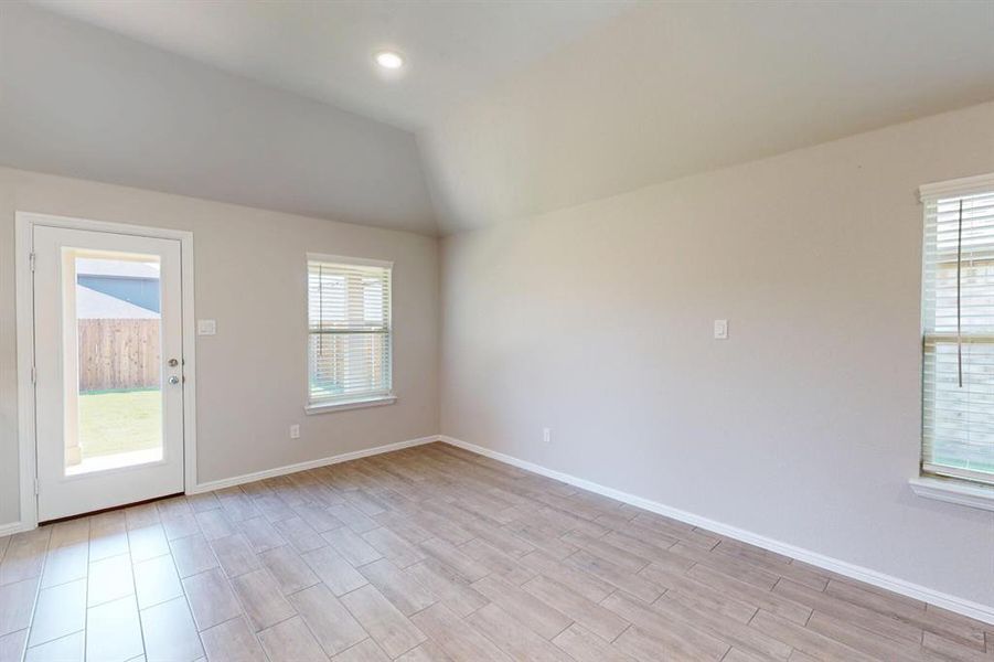 Spacious, unfurnished interior of a new home in Sagebrook, Argyle (Image 29). Spacious, unfurnished interior of a new home in Sagebrook, Argyle (Image 29).