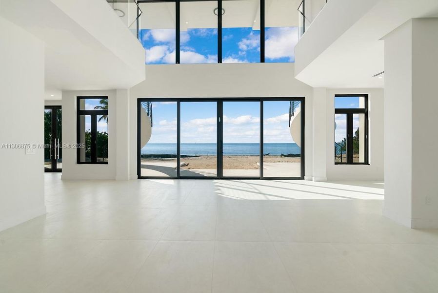 Main Residence Oceanfront Living Main Residence Oceanfront Living