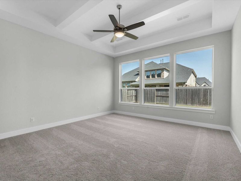 Spacious, unfurnished interior of a new home in Cross Creek Ranch 60′, Fulshear (Image 23).