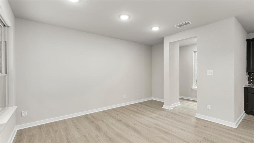 13. 1432 Waterford - Dining (2)