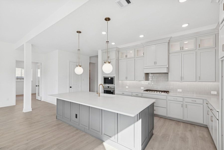 Furnished interior view inside a new home in The Highlands 55' - Encore Collection, Porter (Image 3). Furnished interior view inside a new home in The Highlands 55' - Encore Collection, Porter (Image 3).