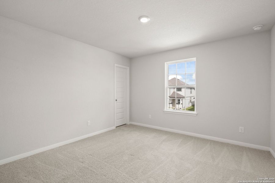 Spacious, unfurnished interior of a new home in Timber Creek, San Antonio (Image 29). Spacious, unfurnished interior of a new home in Timber Creek, San Antonio (Image 29).