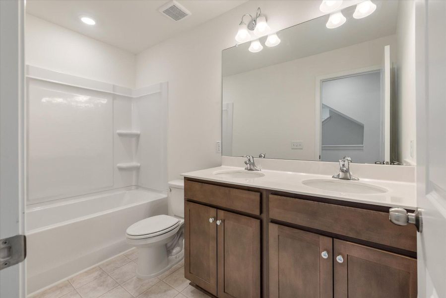 Furnished interior view inside a new home in Parker's Preserve, Ridgeville (Image 16).
