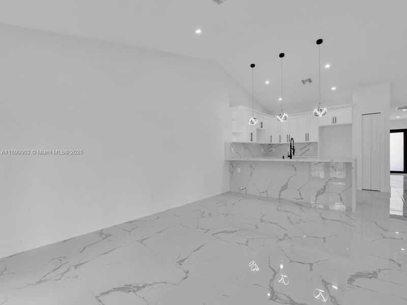 Image 28 of a home in .