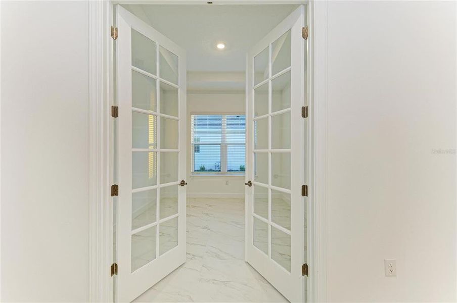 Spacious, unfurnished interior of a new home in Esplanade at Azario Lakewood Ranch, Lakewood Ranch (Image 52). Spacious, unfurnished interior of a new home in Esplanade at Azario Lakewood Ranch, Lakewood Ranch (Image 52).