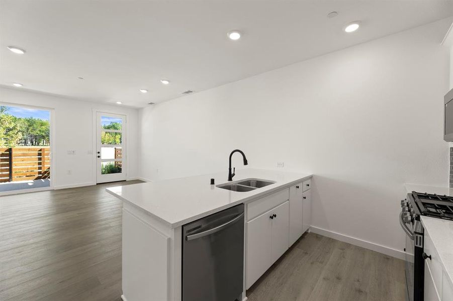 1831 Azalea_2284_Magnolia II_Kitchen (3) 1831 Azalea_2284_Magnolia II_Kitchen (3)