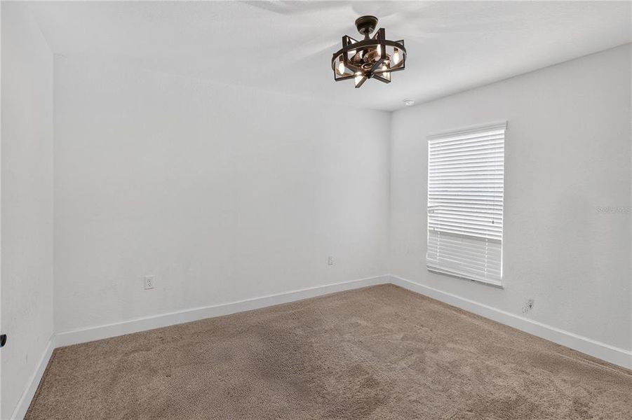 Spacious, unfurnished interior of a new home in , Sebring (Image 35).