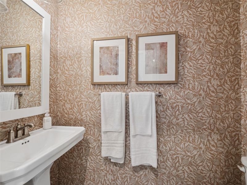 Half bath (*Photo not of actual home and used for illustration purposes only.) Half bath (*Photo not of actual home and used for illustration purposes only.)