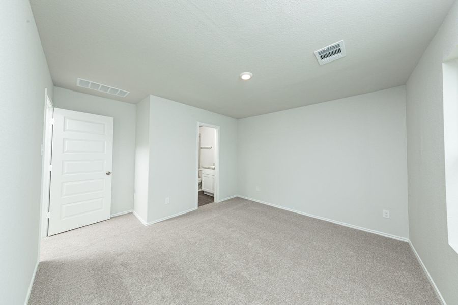 Spacious, unfurnished interior of a new home in Townsend Reserve, Splendora (Image 12). Spacious, unfurnished interior of a new home in Townsend Reserve, Splendora (Image 12).