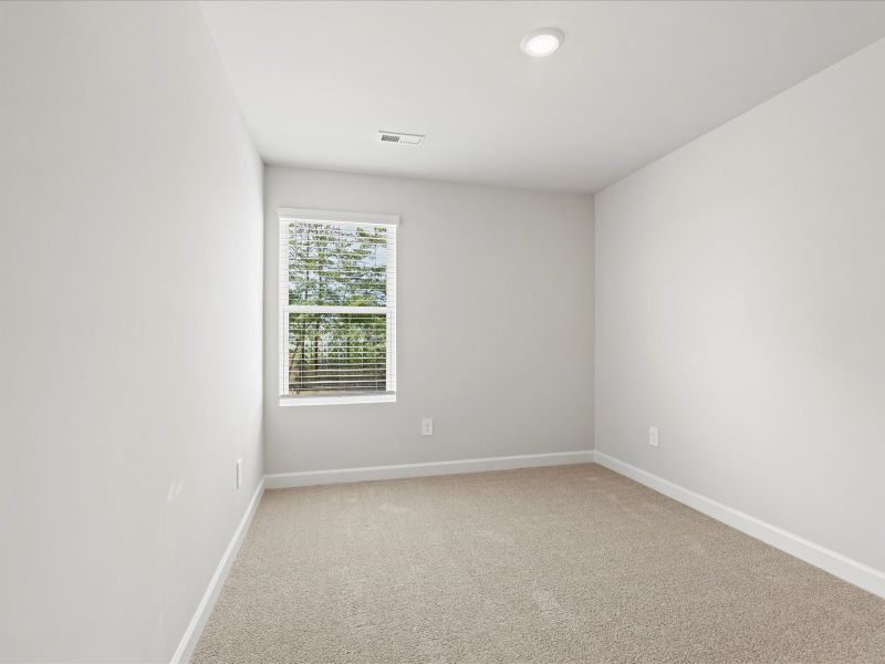 Spacious, unfurnished interior of a new home in Avalon Townes, Lyman (Image 12).