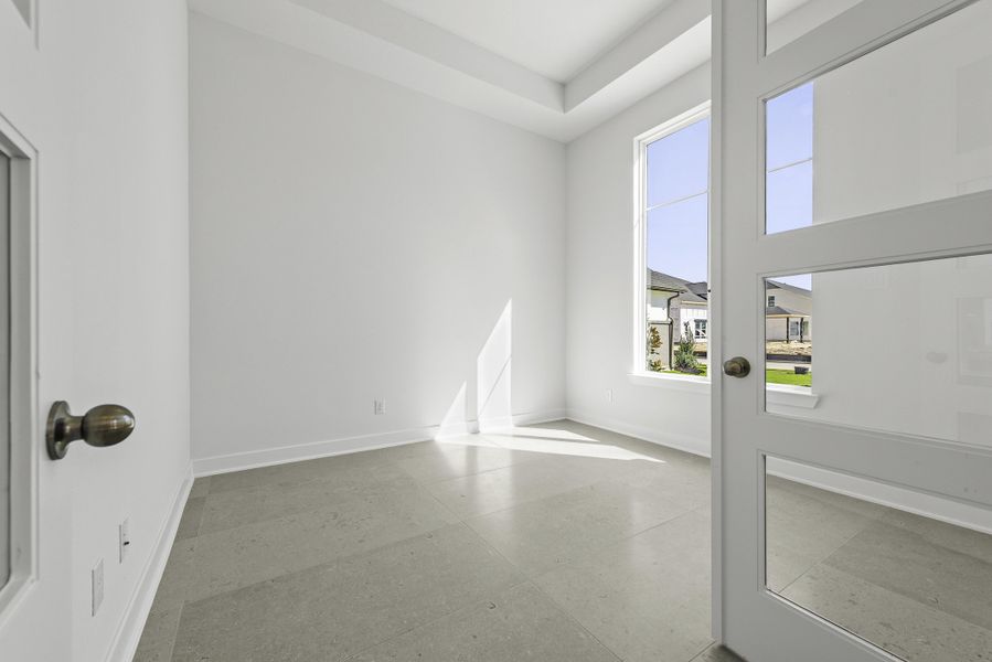 Representative unfurnished interior of a home built from the The Leona by Westin Homes in ARTAVIA® - 65' Art Collection, Conroe (Image 10).