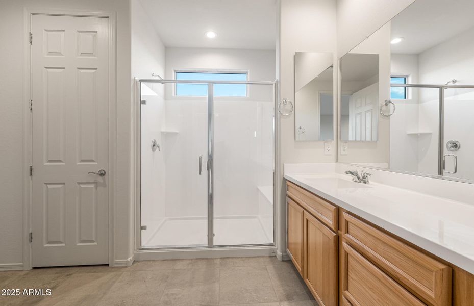 Owner's Bathroom Owner's Bathroom