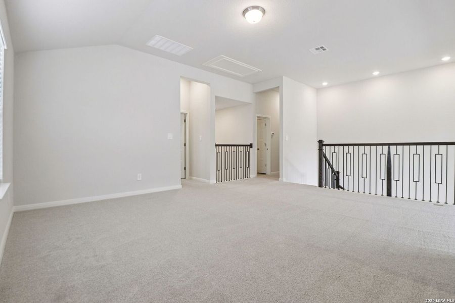 Spacious, unfurnished interior of a new home in Fox Falls, Boerne (Image 25). Spacious, unfurnished interior of a new home in Fox Falls, Boerne (Image 25).