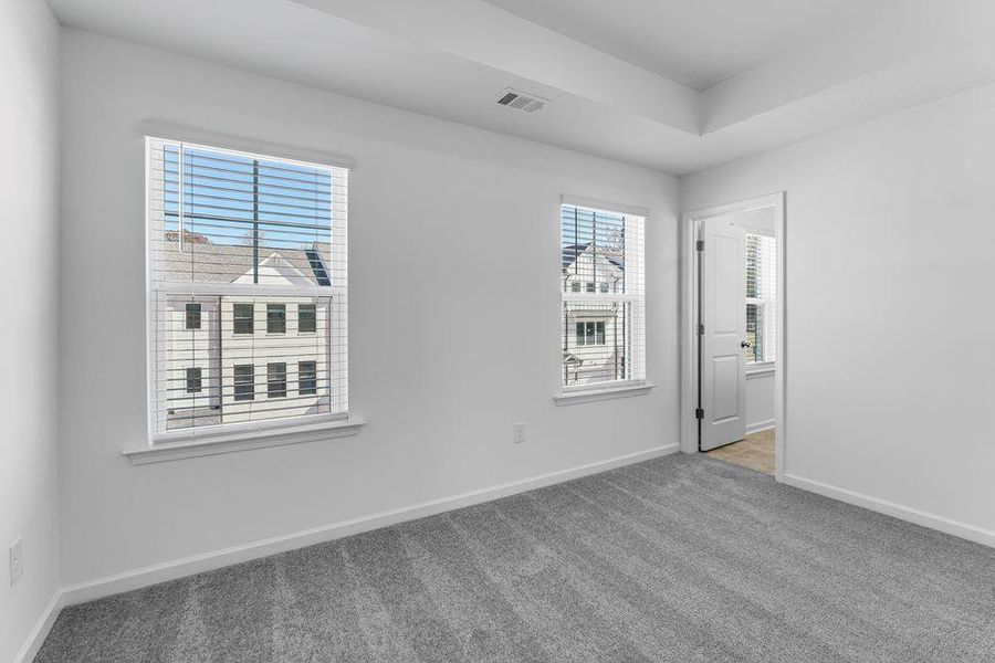 Spacious, unfurnished interior of a new home in Rosewood Farm, Lawrenceville (Image 29).