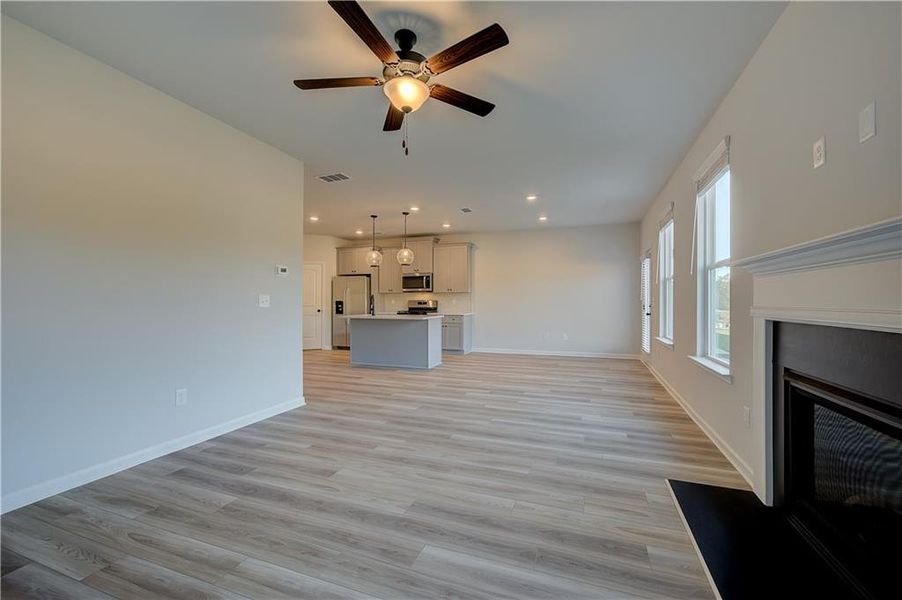 Spacious, unfurnished interior of a new home in Abbotts Crossing, Conyers (Image 19).