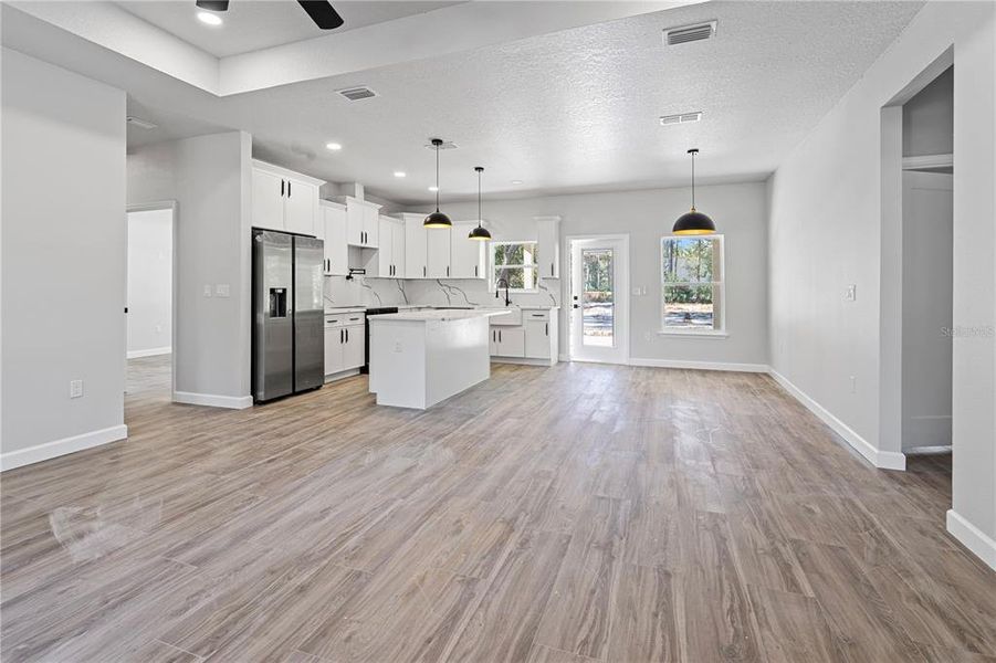 Spacious, unfurnished interior of a new home in , Chiefland (Image 14).