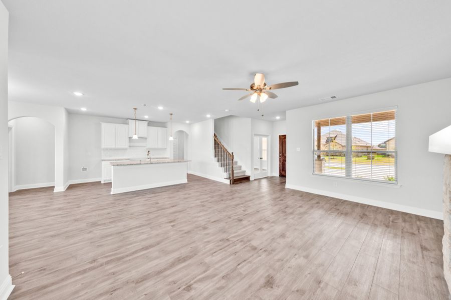 Spacious, unfurnished interior of a new home in Summerwood, Red Oak (Image 23). Spacious, unfurnished interior of a new home in Summerwood, Red Oak (Image 23).