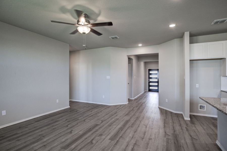 Representative unfurnished interior of a home built from the The Asheville I by Davidson Homes LLC in Bricewood, San Antonio (Image 17).