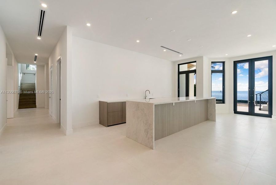 Main Residence Interior Bar Main Residence Interior Bar