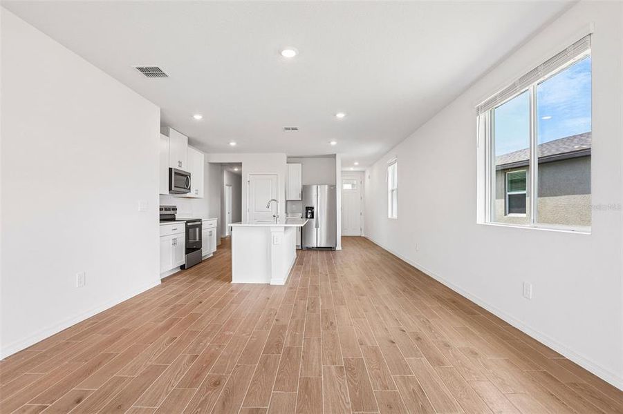 Spacious, unfurnished interior of a new home in Benton Hills - Premier Series, Brooksville (Image 39).