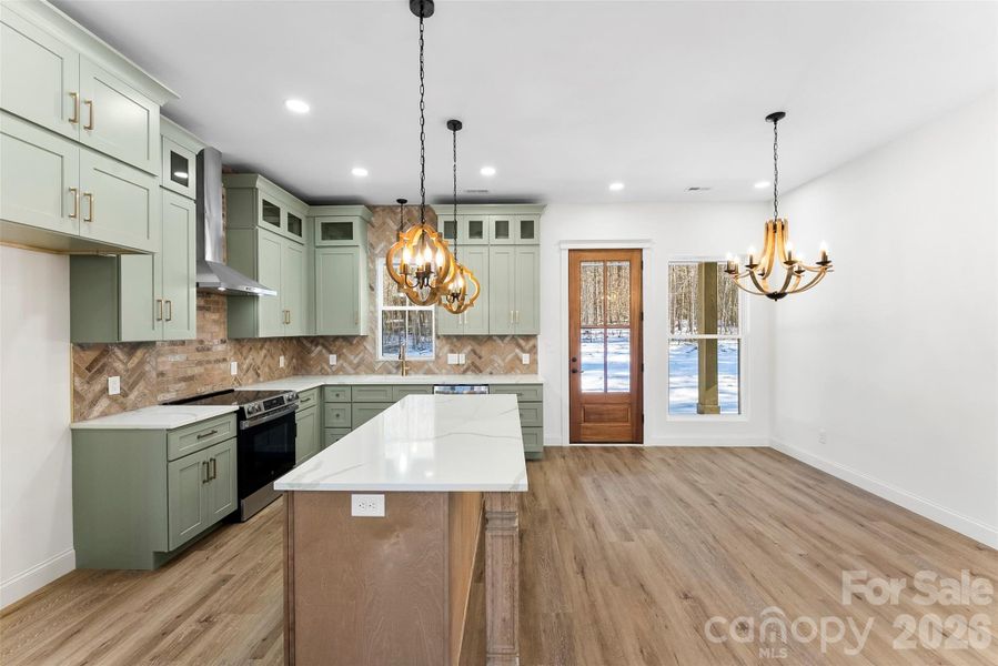 Furnished interior view inside a new home in , Kings Mountain (Image 9).