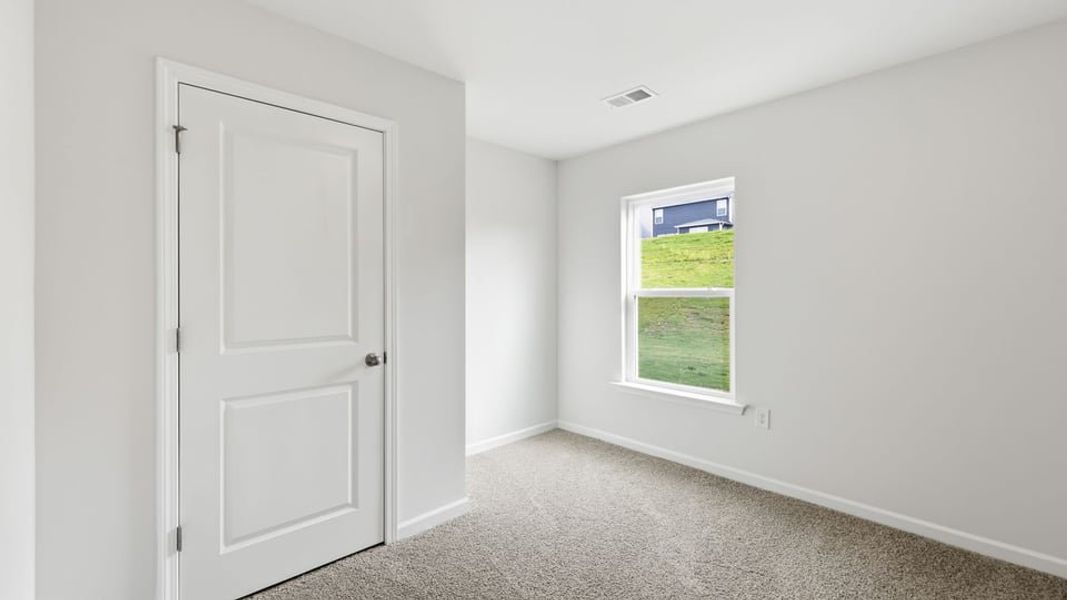 Spacious, unfurnished interior of a new home in Baxter Village, Boiling Springs (Image 20).