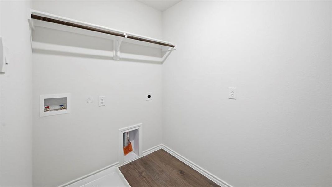 Spacious, unfurnished interior of a new home in Arbor Trails South, Princeton (Image 19).