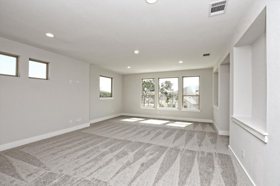 Representative unfurnished interior of a home built from the Vanderpool II by Giddens Homes in Whispering Wind, Bertram (Image 58).