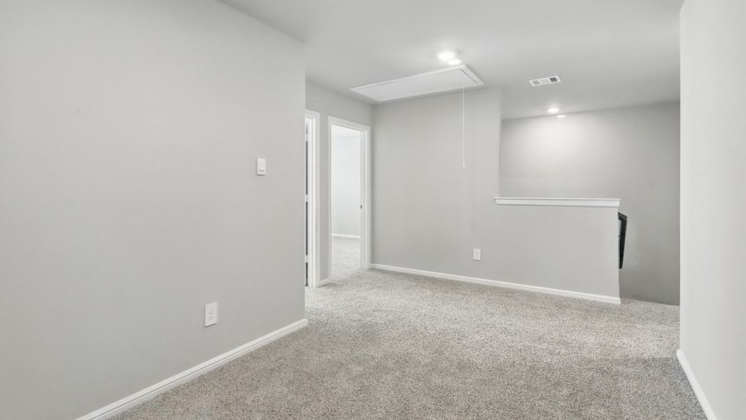 Representative unfurnished interior of a home built from the NUTMEG by D.R. Horton in Orchard Village, Fort Worth (Image 27). Representative unfurnished interior of a home built from the NUTMEG by D.R. Horton in Orchard Village, Fort Worth (Image 27).