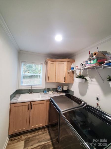 Furnished interior view inside a new home in , Olin (Image 7).