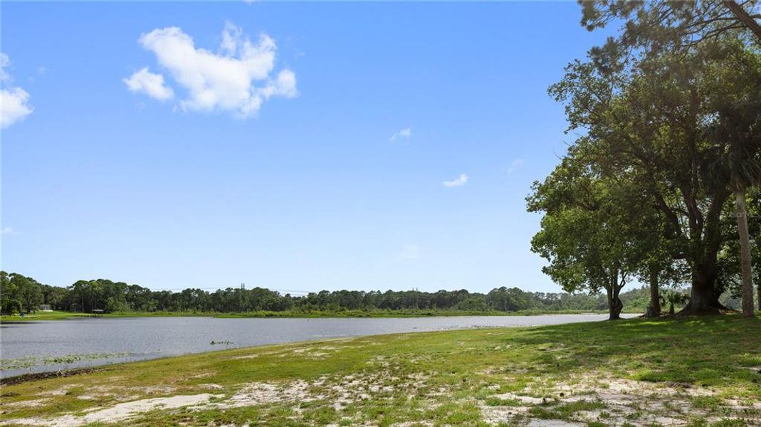 Natural landscape and outdoor views near in Lake Mary (Image 5). Natural landscape and outdoor views near in Lake Mary (Image 5).