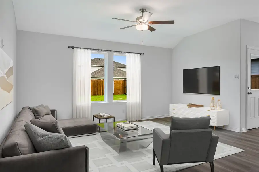 Furnished interior view inside a new home in Madero 50s, Fort Worth (Image 3).