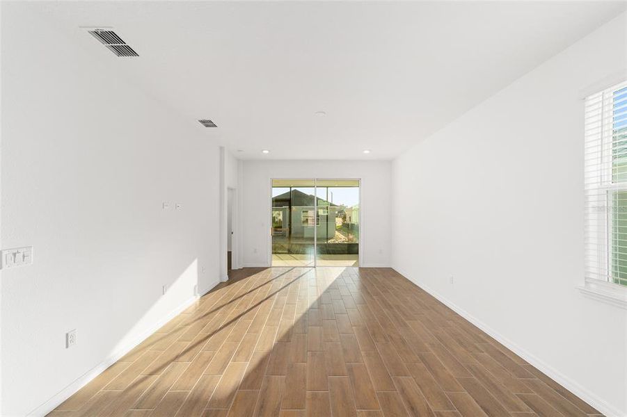 Spacious, unfurnished interior of a new home in , Ocala (Image 34).